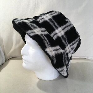 Sprigs Reversible Faux Fur Bucket Hat